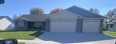 1906 Golden Gate, Holmen, WI 54636