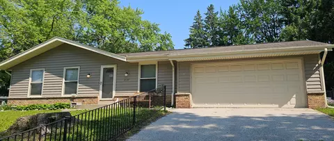 2137 Melody, Waukesha, WI 53186