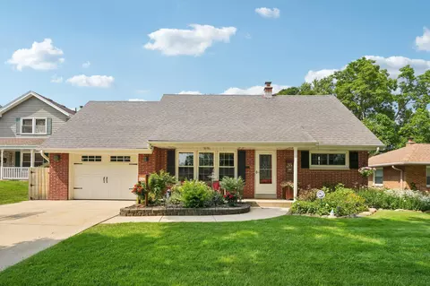8602 W Eckel, West Allis, WI 53227
