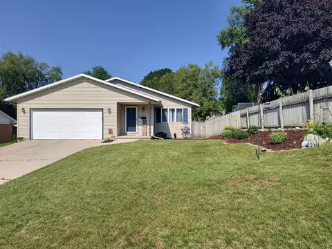1614 S 11th, Manitowoc, WI 54220