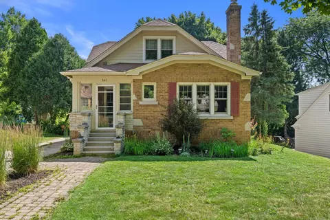 541 Highlandview, West Bend, WI 53095