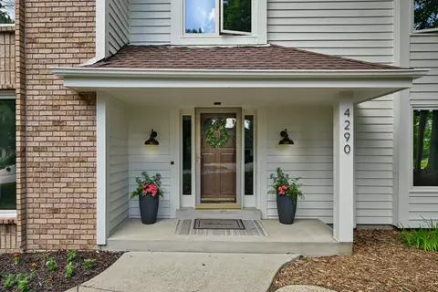 4290 S Coventry, New Berlin, WI 53151