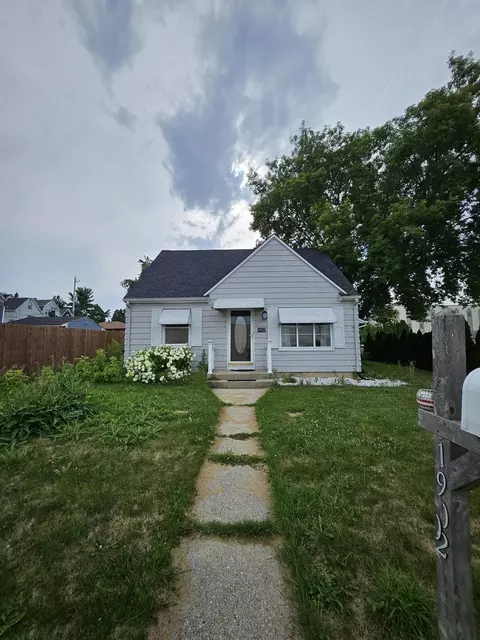1902 12th, South Milwaukee, WI 53172