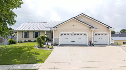 345 Birchwood, Theresa, WI 53091