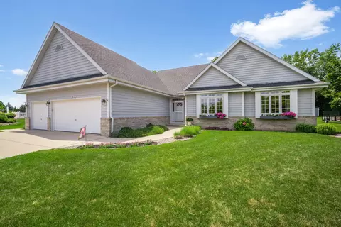 w134n6811 Wild Rose, Menomonee Falls, WI 53051