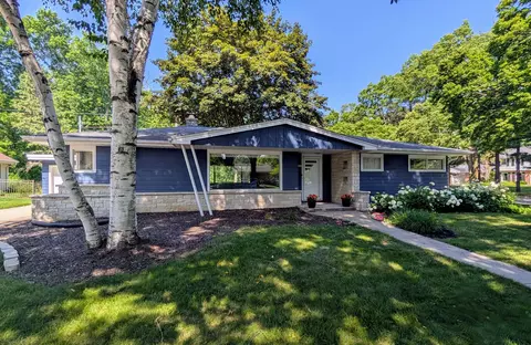 w57n793 Hawthorne, Cedarburg, WI 53012