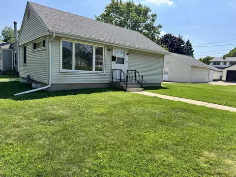 505 W Waterford, Milwaukee, WI 53207