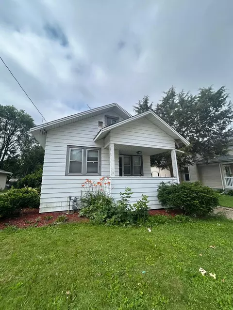 807 Prospect, Oshkosh, WI 54901