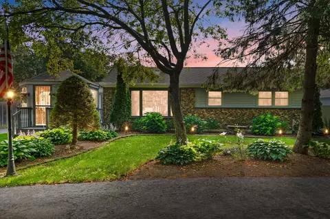 11125 8th, Pleasant Prairie, WI 53158
