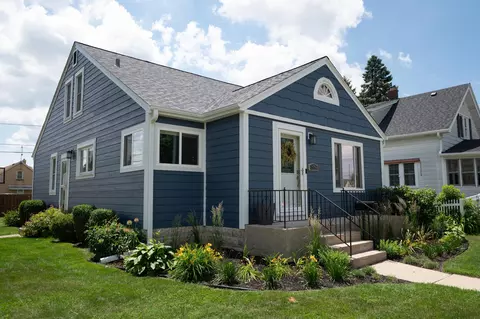 319 Marshall, South Milwaukee, WI 53172