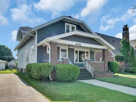 1005 Blaine, Racine, WI 53405