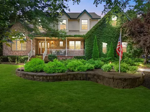 13260 W Paddock, New Berlin, WI 53151