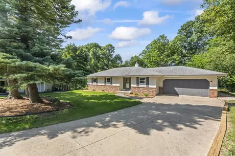 731 Mansfield, Hartland, WI 53029