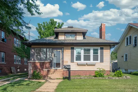 7329 28th, Kenosha, WI 53143
