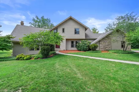 1555 W Spruce, River Hills, WI 53217
