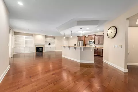17490 Crest Hl #10, Brookfield, WI 53045
