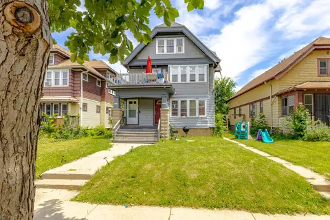 2718 N 49th #2720, Milwaukee, WI 53210