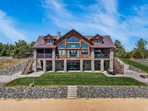 n8038 Copper Point Drive, Germantown, WI 53950