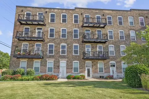 720 S Marquette #203, Racine, WI 53403
