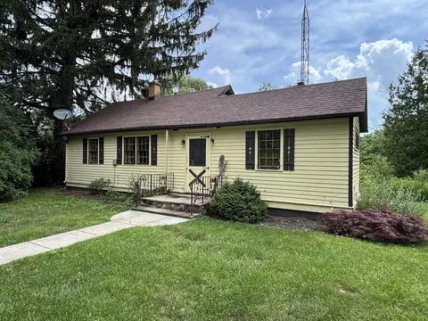 3900 Valley, Caledonia, WI 53405