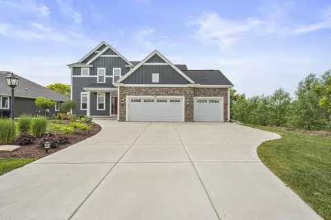 7949 W Oakwood, Franklin, WI 53132