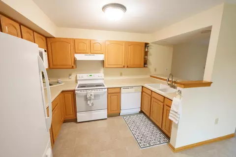 2207 N University #2, Waukesha, WI 53188