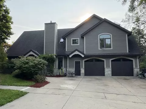 109 Riverview, Waterford, WI 53185