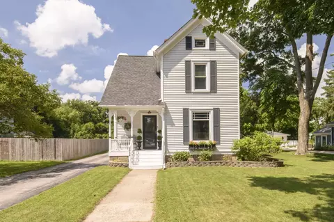 2954 Union, East Troy, WI 53120
