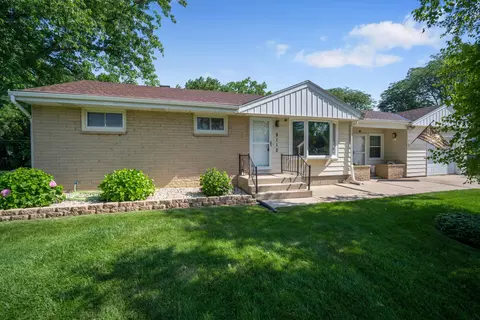8112 W Elm, Franklin, WI 53132