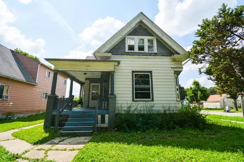 5277 N 38th, Milwaukee, WI 53209