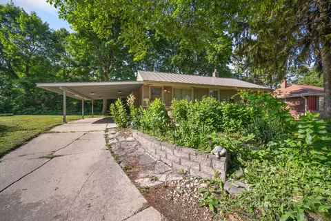 4026 S Logan, Milwaukee, WI 53207