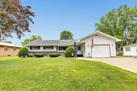 937 S Maiden, Shawano, WI 54166