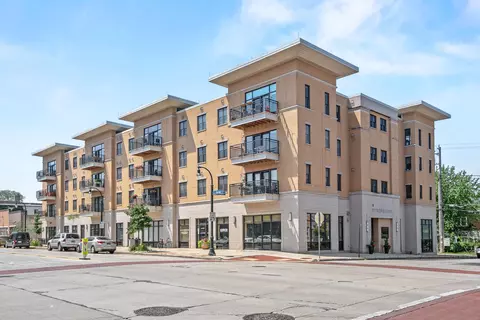 1717 E Kensington #400, Shorewood, WI 53211