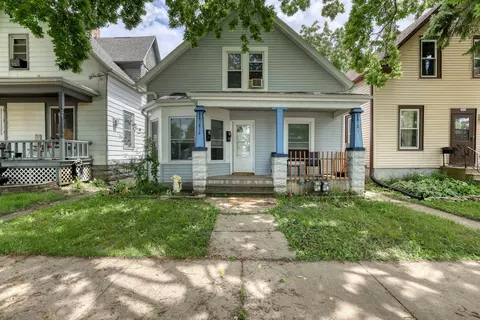 1812 S 77th, West Allis, WI 53214