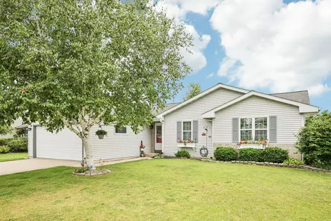 2793 Woodview, East Troy, WI 53120