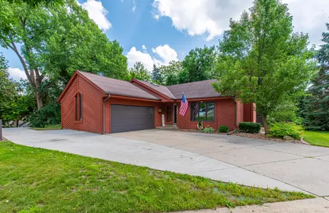 1801 Harris-highland, Waukesha, WI 53188