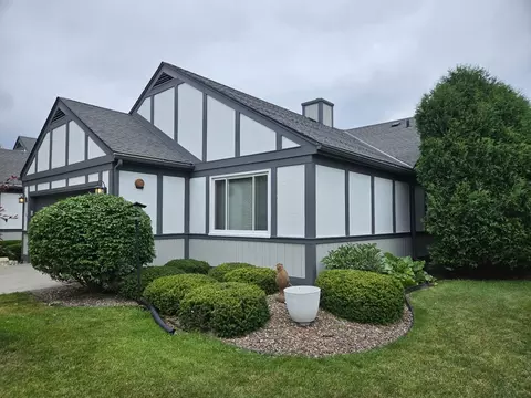 544 W Cumberland, Bayside, WI 53217