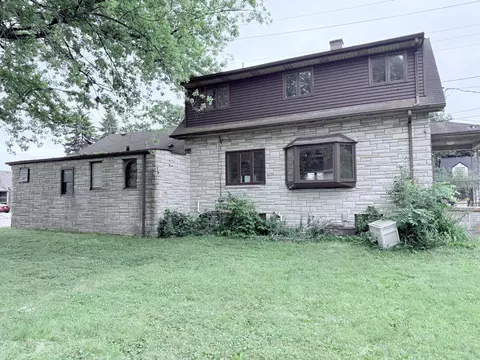 2214 15th, South Milwaukee, WI 53172
