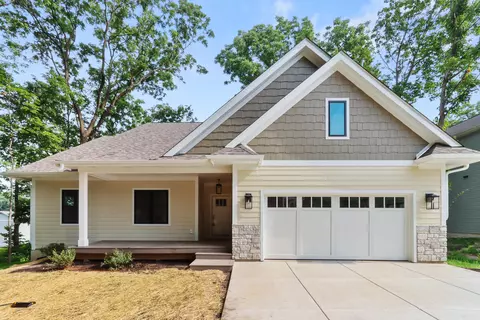 921 Platt, Lake Geneva, WI 53147