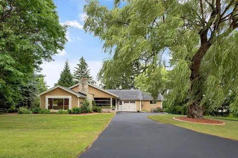677 Main, Pewaukee, WI 53072