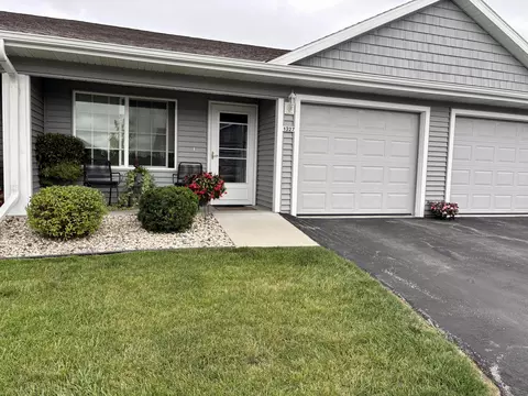 1327 S Wilson, Hartford, WI 53027