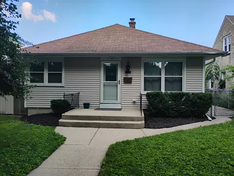 2850 N 77th, Milwaukee, WI 53222