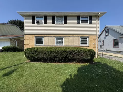 219 N Hawley, Milwaukee, WI 53213