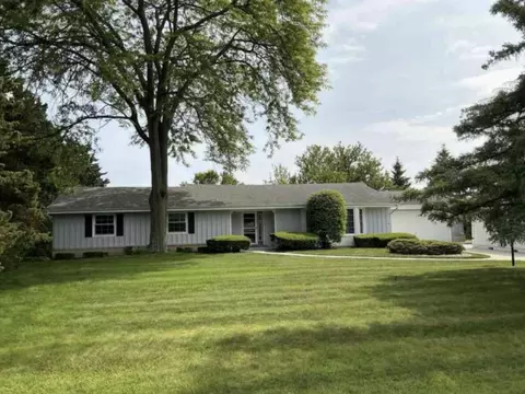 4803 Kings Cv, Racine, WI 53406
