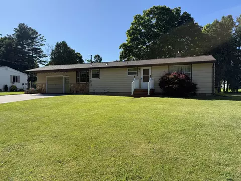 945 Steiner, Mishicot, WI 54228