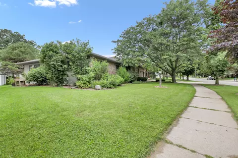 592 Ashbury, Fond Du Lac, WI 54935