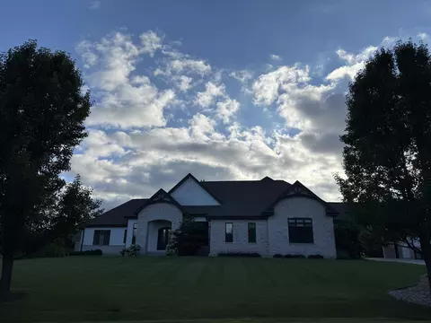3280 Waterleaf, Hartland, WI 53029