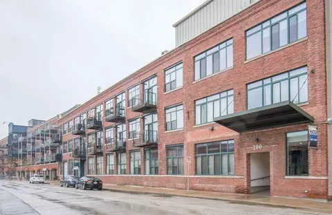 200 S Water #109, Milwaukee, WI 53204