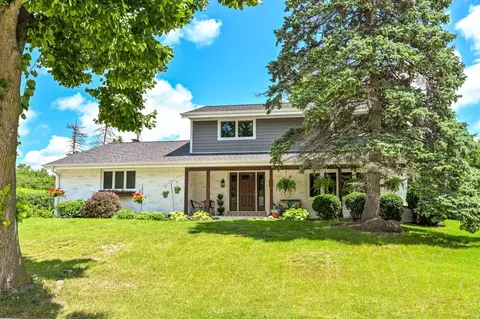 2638 N 122nd, Wauwatosa, WI 53226