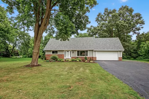 2670 Harmony, Brookfield, WI 53045